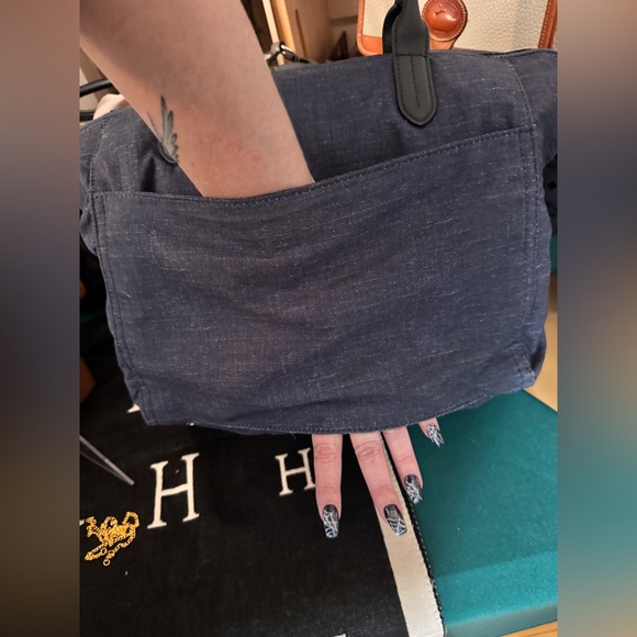 Michael Kors Denim Lrg Shoulder Bag w/pocket -attach to suitcase Like New - Picture 7 of 7